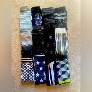 12 Pair Men’s L/XL Stance socks.